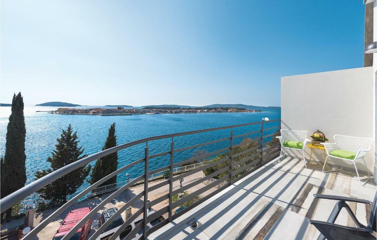 Cozy Apartment In Brodarica With Wifi Extérieur photo